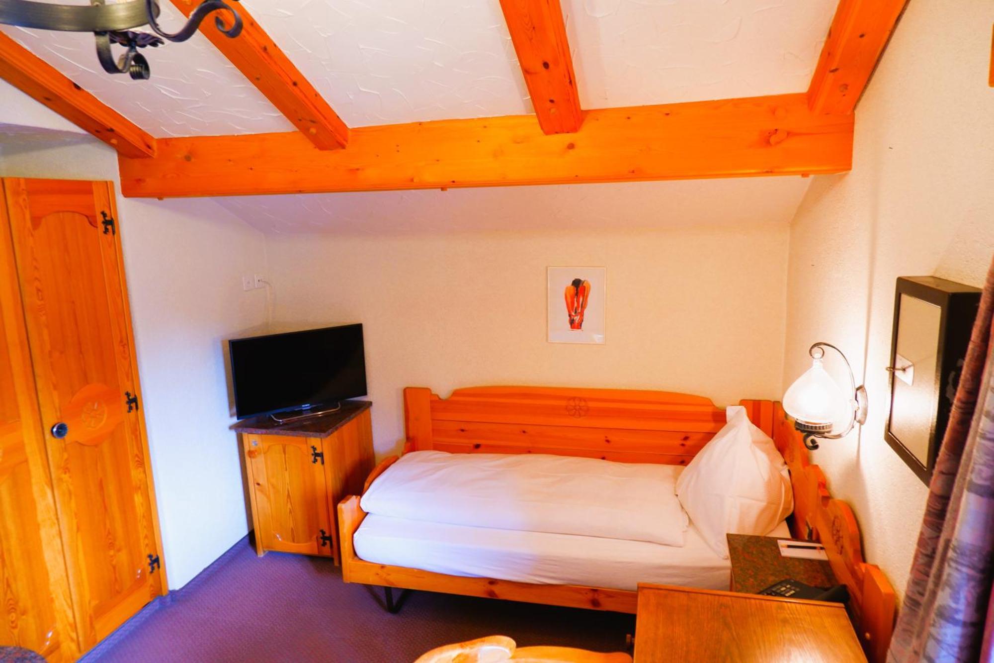 Hotel Christiania Saas-Fee Exterior photo
