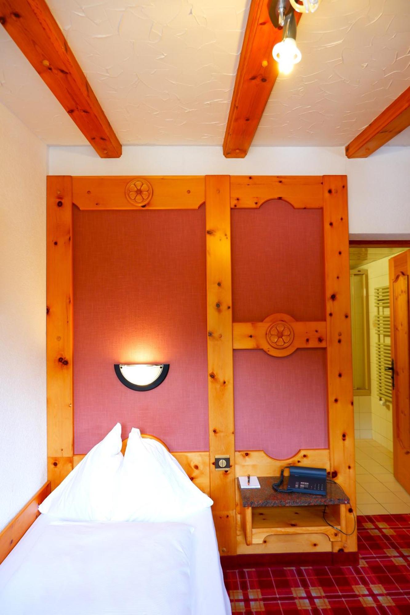 Hotel Christiania Saas-Fee Exterior photo